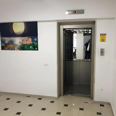 Thoma's K 아파트 *