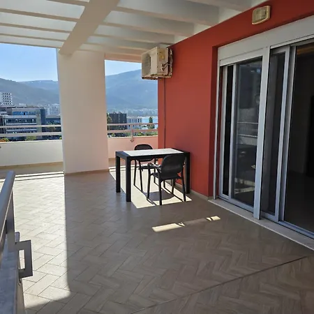 Thoma's K 아파트 Vlorë