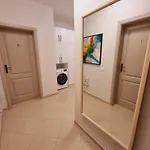 Thoma's K Apartment