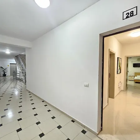 Thoma's K Apartment Vlore