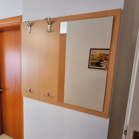 Thoma's K Apartament Wlora
