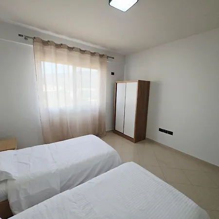 Thoma's K Apartment *