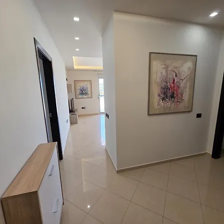 Thoma's K Apartman Vlora