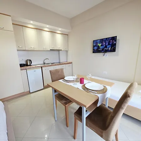 Thoma's K Appartement Vlorë