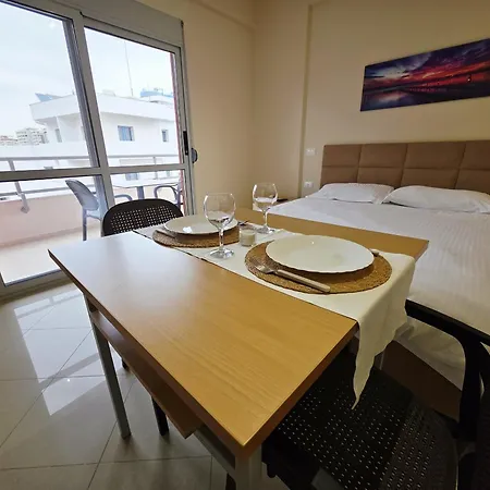 Thoma's K Apartament Wlora