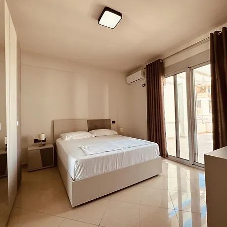 Thoma's K Appartement Vlorë