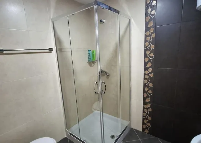 Daire Thoma's K Avlonya