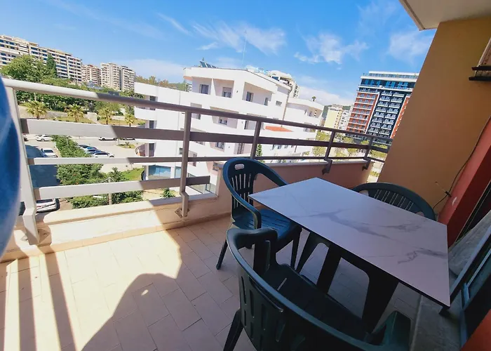 Daire Thoma's K Avlonya